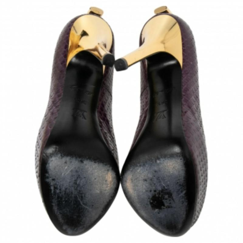Louis Vuitton Pitón Morado ¡Oh, de verdad! Bombas de plataforma Peep Toe Talla 36.5 en Bueno estado para la venta en Dubai, Al Qouz 2