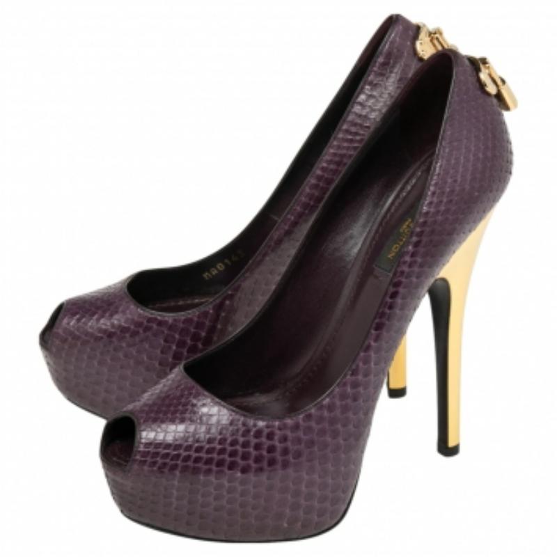 Louis Vuitton Pitón Morado ¡Oh, de verdad! Bombas de plataforma Peep Toe Talla 36.5 en venta 1