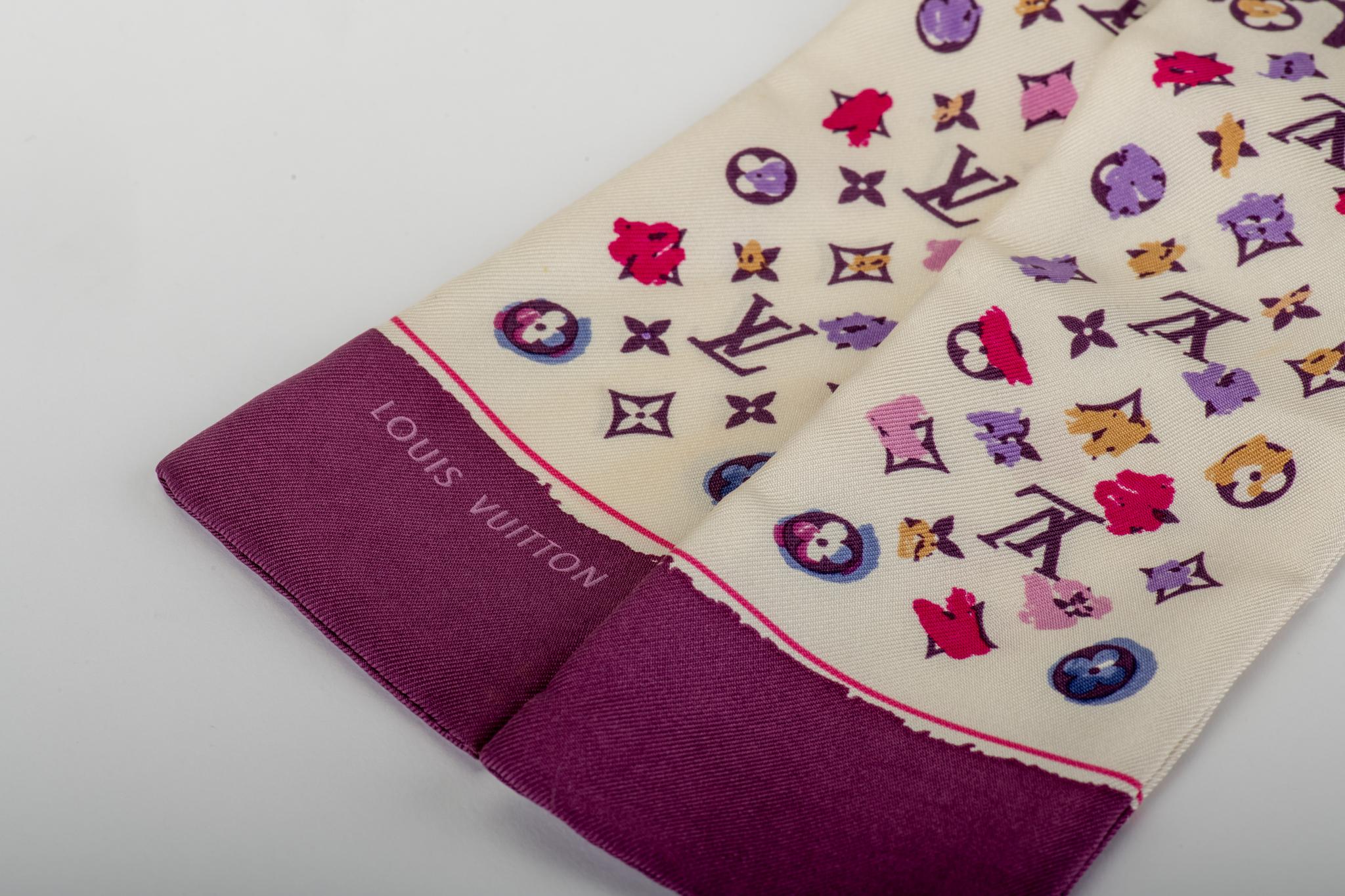 Noir Louis Vuitton - Écharpe en sergé Maxi de soie violette