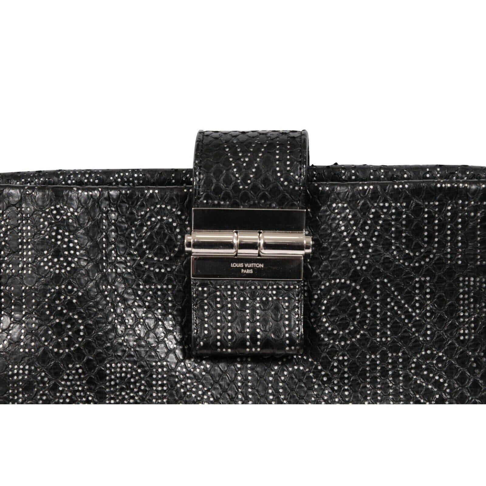 Noir Louis Vuitton Python Perfore Lutece Shoulder Bag Black Silver Logo AW 2008 Y2k en vente