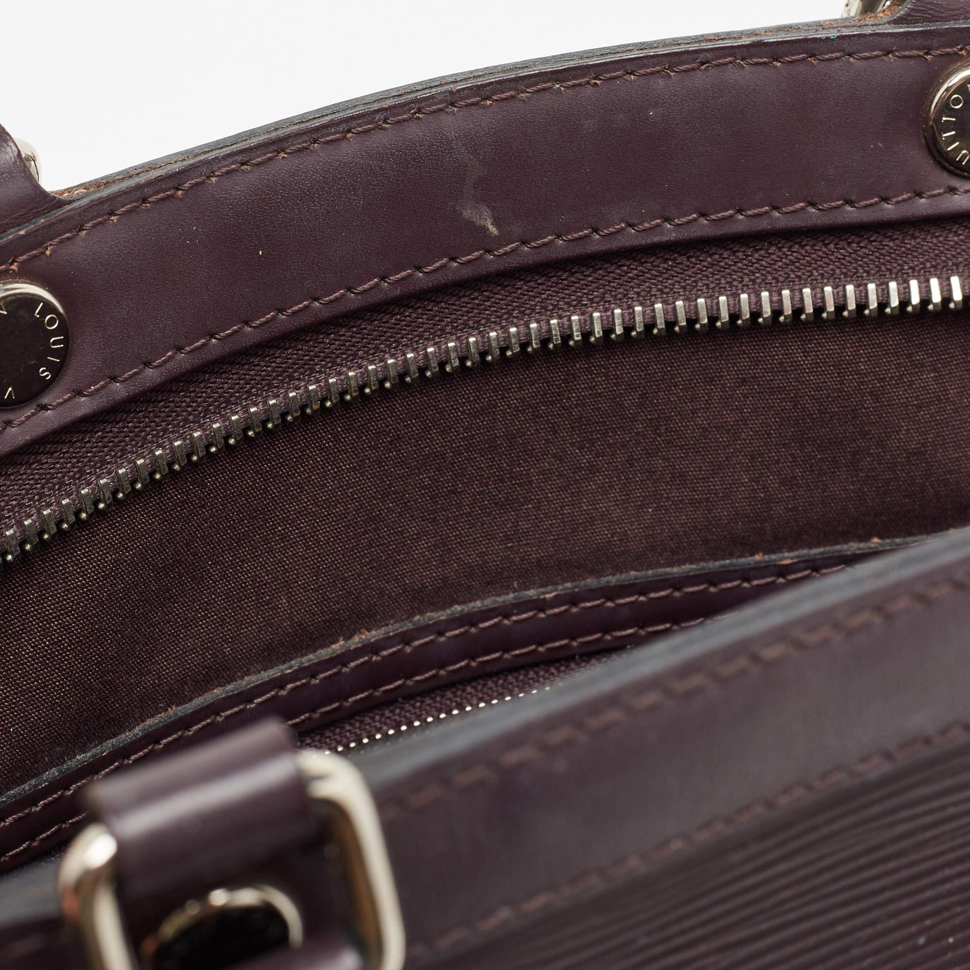 Louis Vuitton Quetsche Epi Leather Brea MM Bag For Sale 8