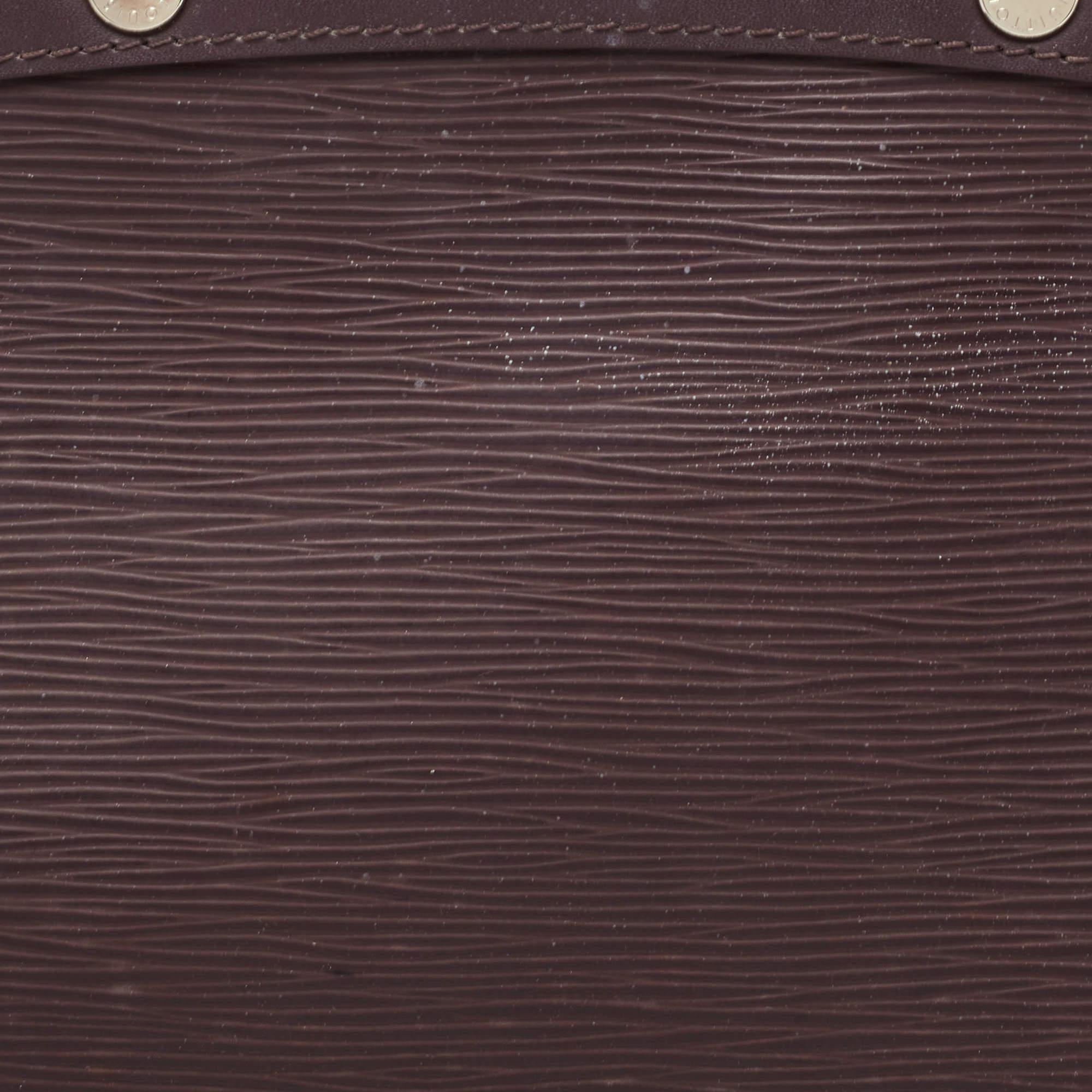 Louis Vuitton Quetsche Epi Leather Brea MM Bag In Good Condition In Dubai, Al Qouz 2