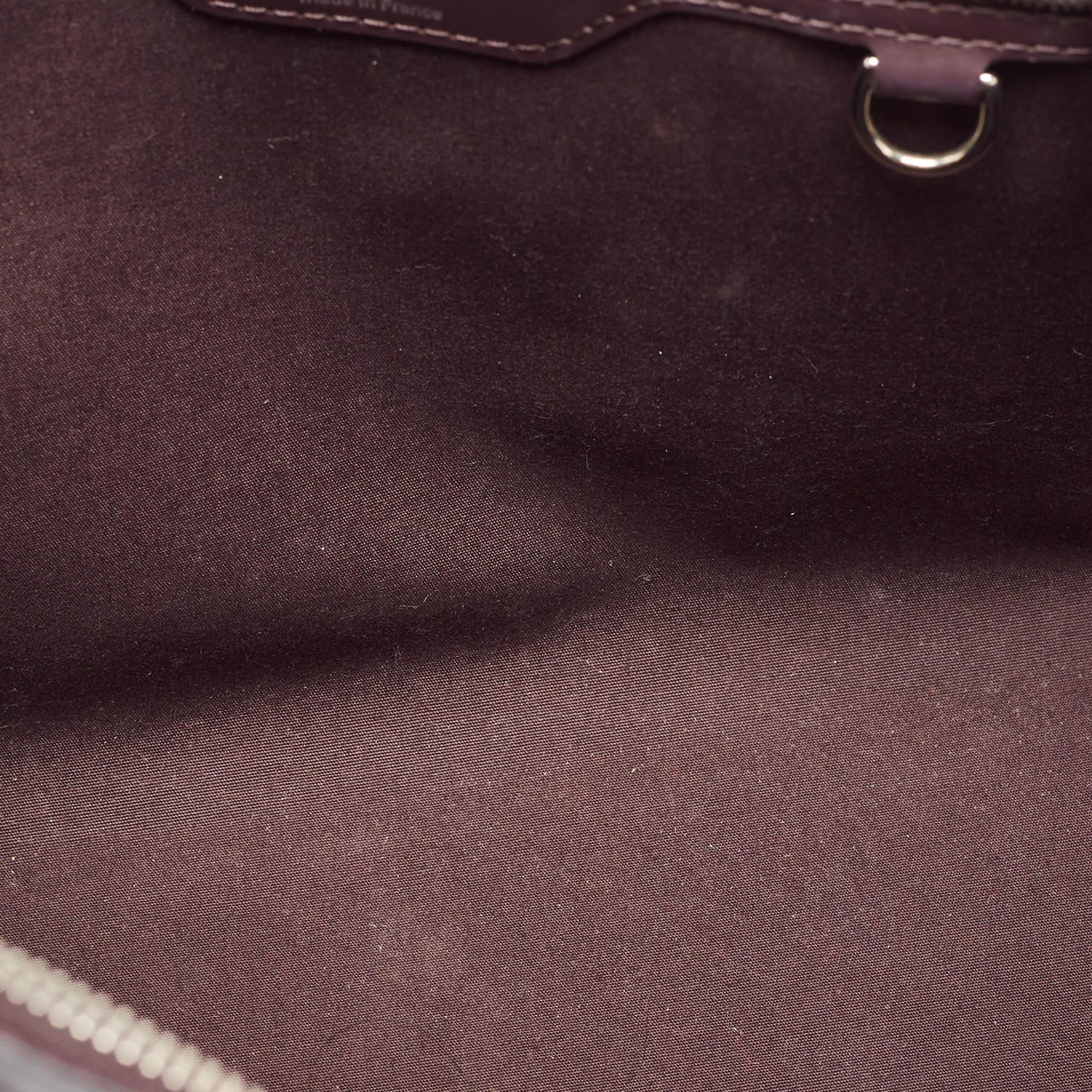 Louis Vuitton Quetsche Epi Leather Brea MM Bag For Sale 4