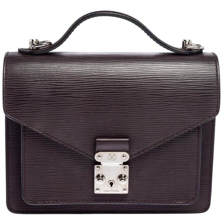 Louis Vuitton Womens Pochette Accessoire Quetsche Epi Leather