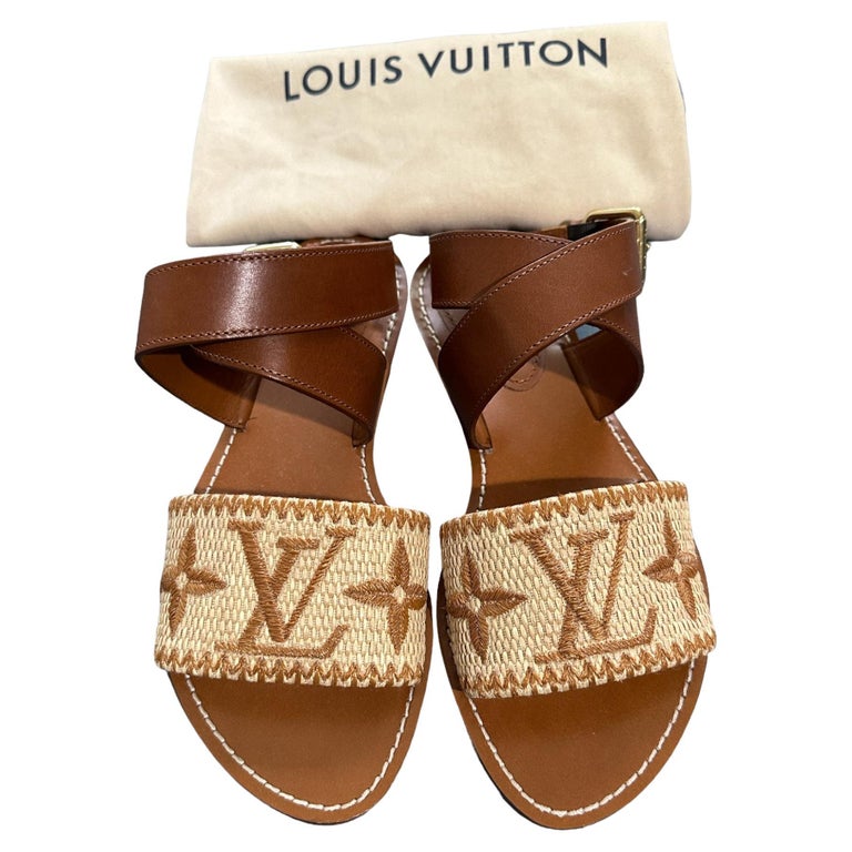 Green Louis Vuitton Epi Cluny Shoulder Bag, louis vuitton bom dia mule  monogram sandal pink gold black