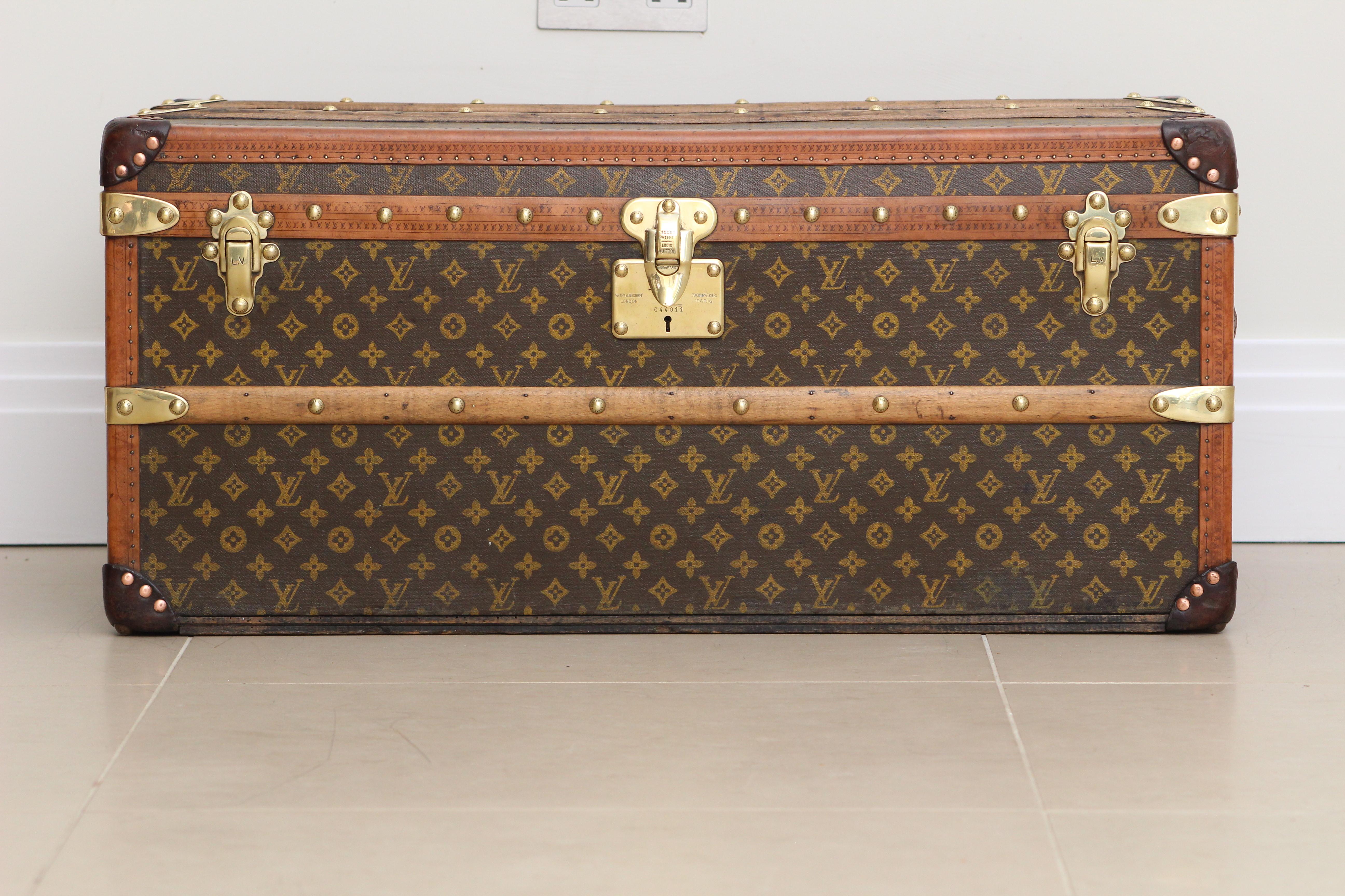 Zum Verkauf steht ein sehr begehrter und seltener antiker Louis Vuitton 