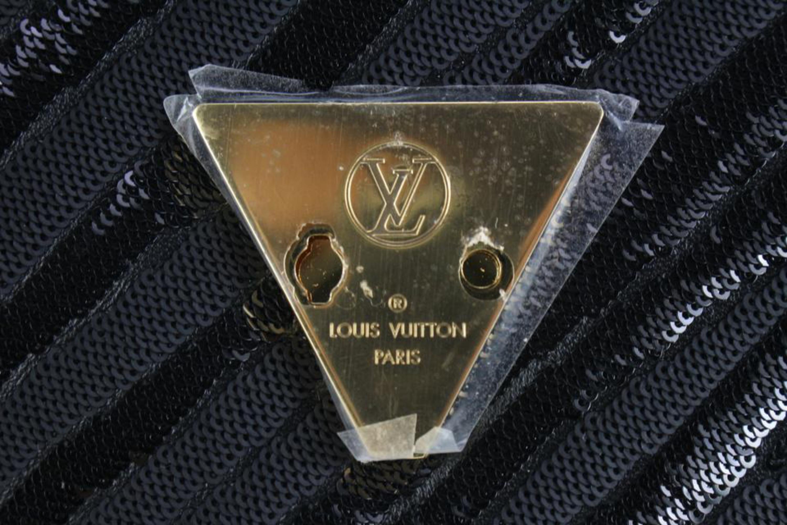 Women's Louis Vuitton Rare Black Night LV Twist Pochette 48lu725s