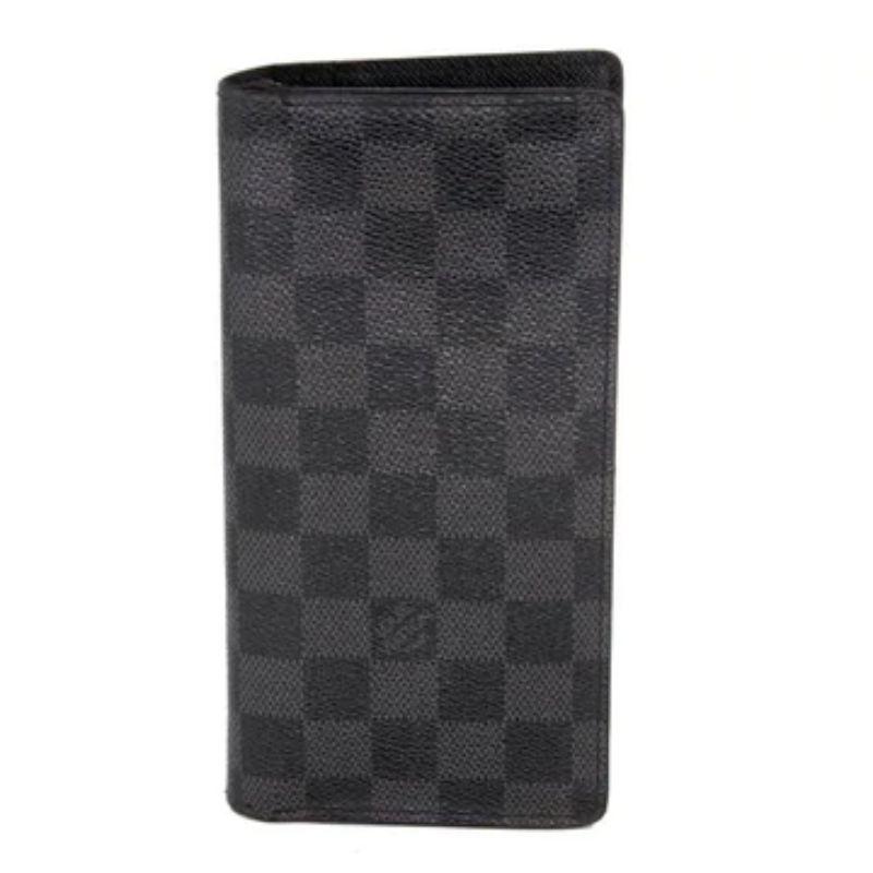 Louis Vuitton Rare Brazza Damier GM Graphite Canvas Bifold Wallet LV-W0930P-0386

Louis Vuitton siganture Damier graphite canvas brazza men's long wallet. This is a sleek and sophisticated wallet is perfect for daily use. Organize all your monetary