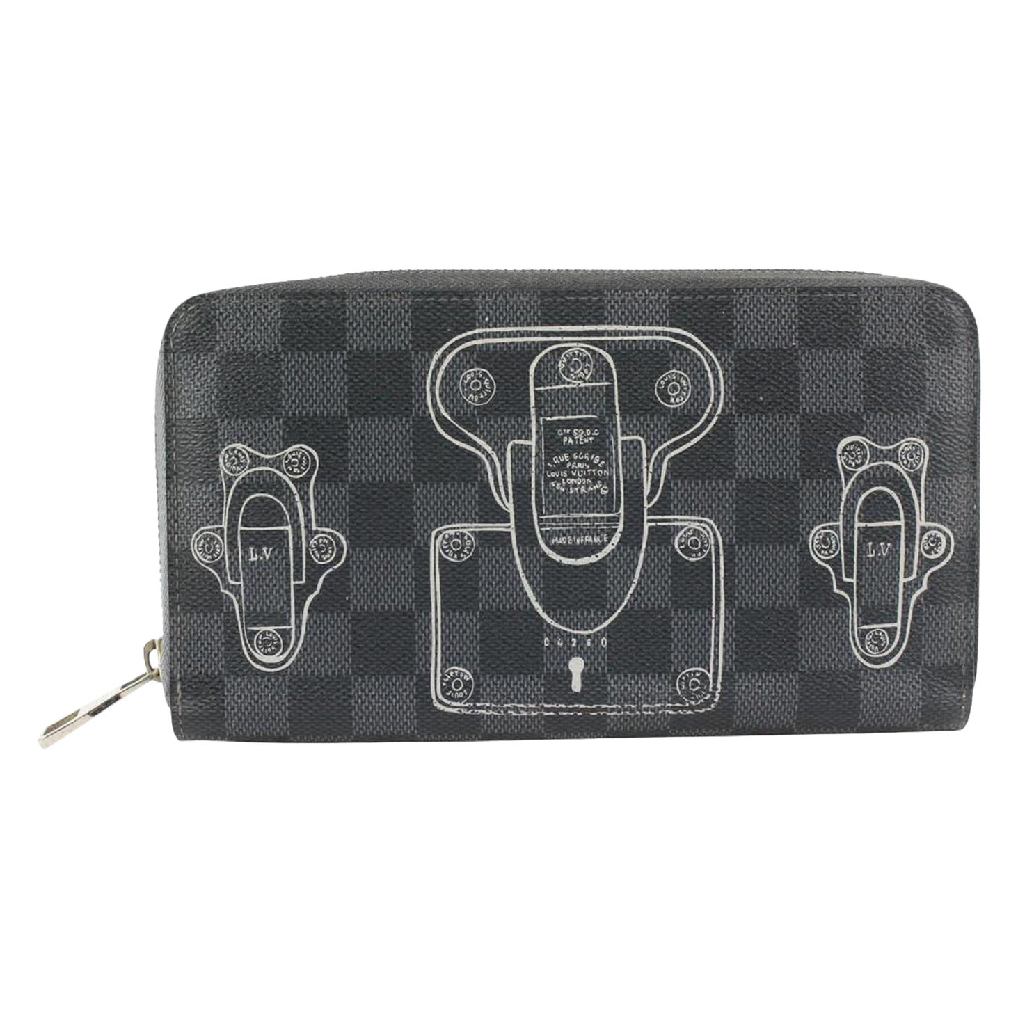Louis Vuitton Rare portefeuille d'organisation à fermeture éclair avec malles et serrures en damier graphite en vente