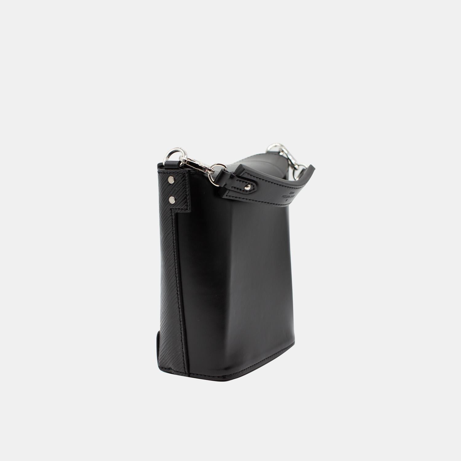 Louis Vuitton Rare Epi Small Bento Box In Black 2018 Runway For Sale 1