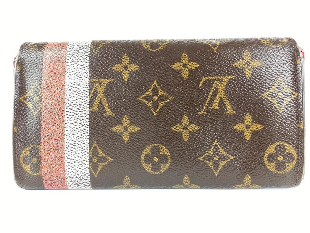 Louis Vuitton Rare Groom Bellboy Porte Tresor Sarah Long Wallet 6LVa1117 In Fair Condition For Sale In Dix hills, NY