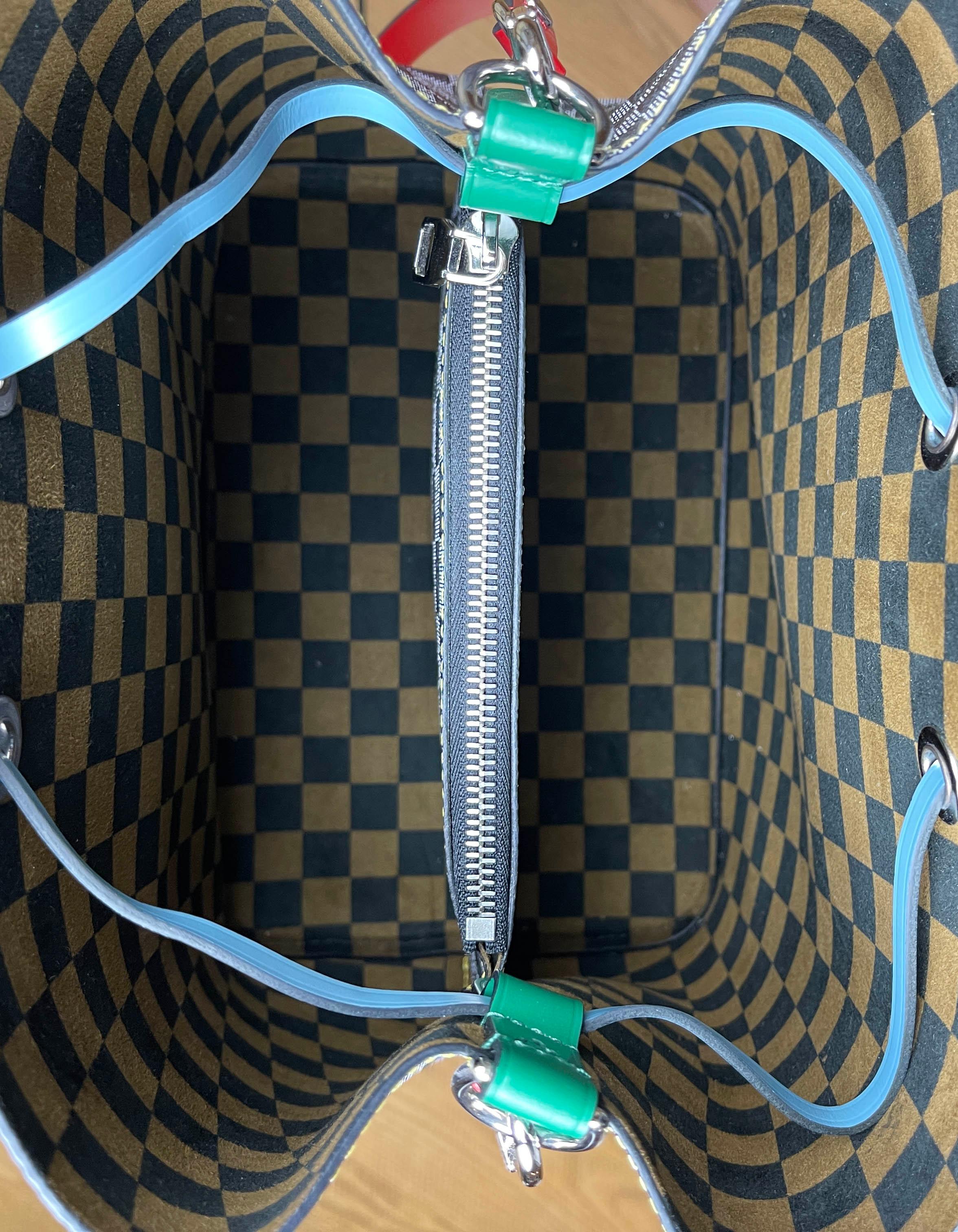 SELTENE Schwarz-Weiße Damier Canvas NeoNoe-Tasche von Louis Vuitton 6