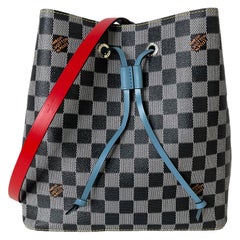 Louis Vuitton Neonoe Black at 1stDibs