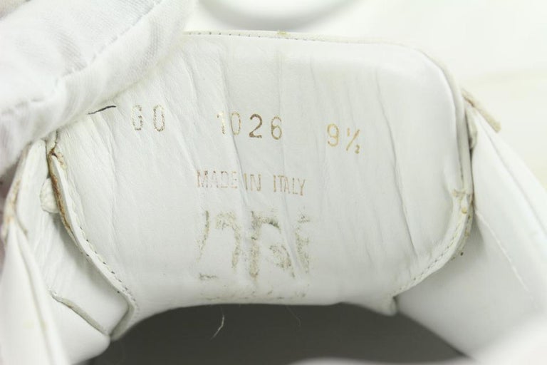 Seltene Herren-Turnschuhe von Louis Vuitton, 10,5 US Weiß, 5L1228 im  Angebot bei 1stDibs | turnschuhe englisch 8 buchstaben, seltene schuhe