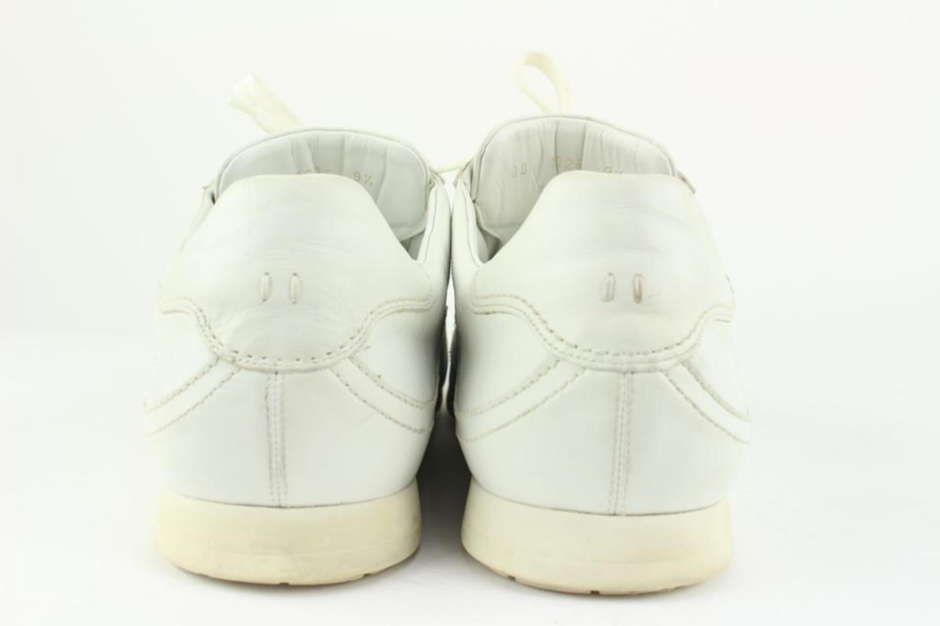 Louis Vuitton Rare Men's 10.5 US White Sneaker 5L1228 For Sale 2