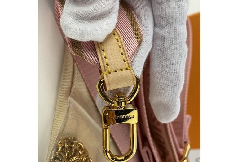 Louis Vuitton, Pochette Accessoires Multi-Pochette Rose Cla