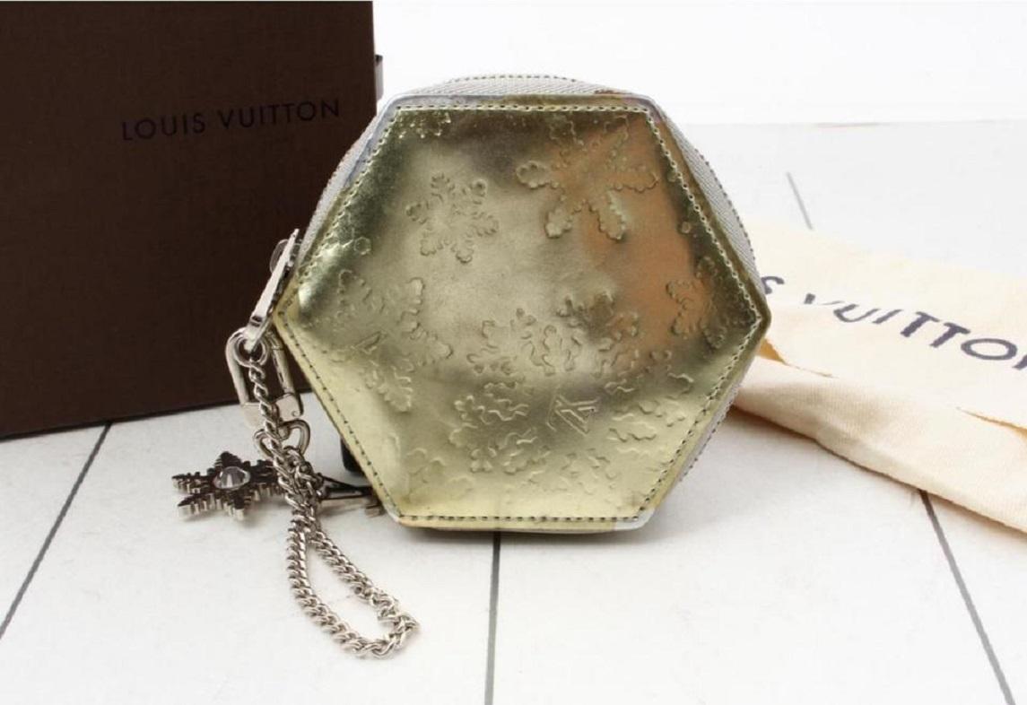 Louis Vuitton Rare porte-monnaie à flocon slowflake doré avec clé de monnaie et porte-monnaie argenté en vente 3