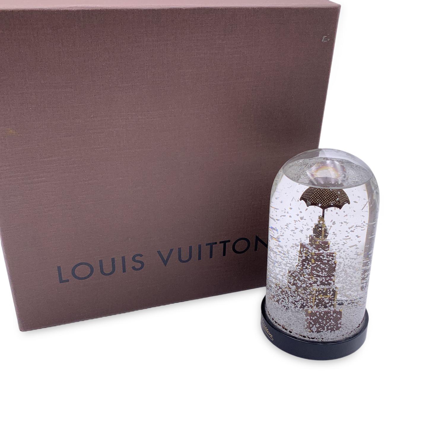 Louis Vuitton Rare Snow Globe Suitcase Eiffel Tower Home Decor For Sale 3