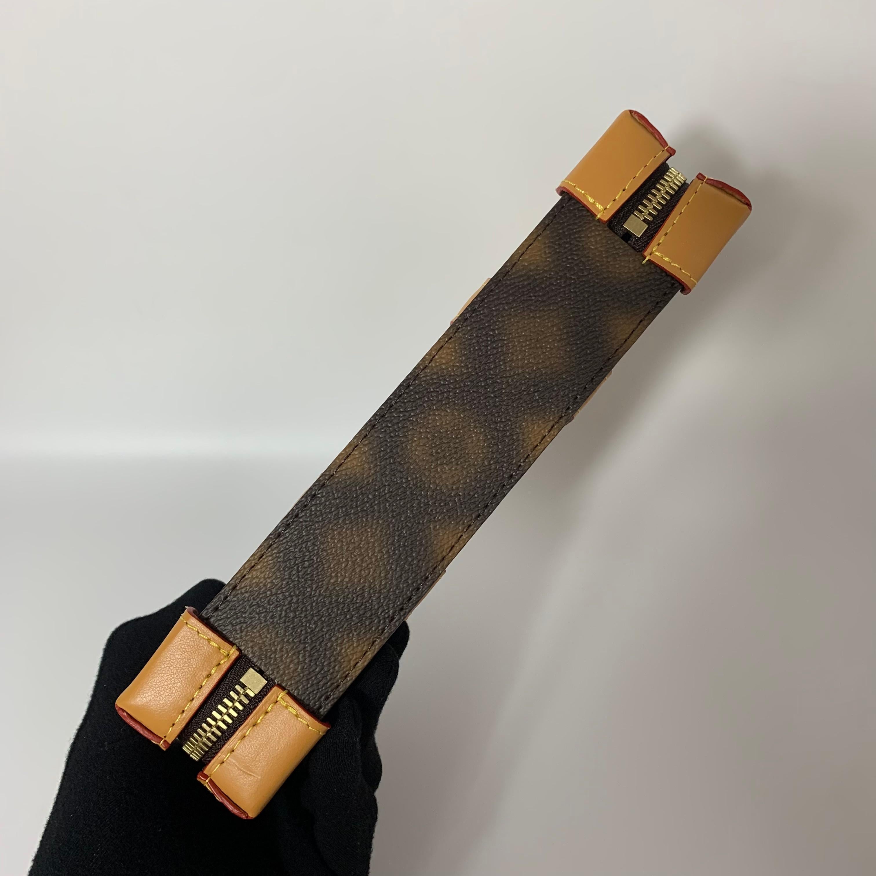 Raro baúl blando Louis Vuitton Monograma borroso Lienzo Herrajes dorados 1