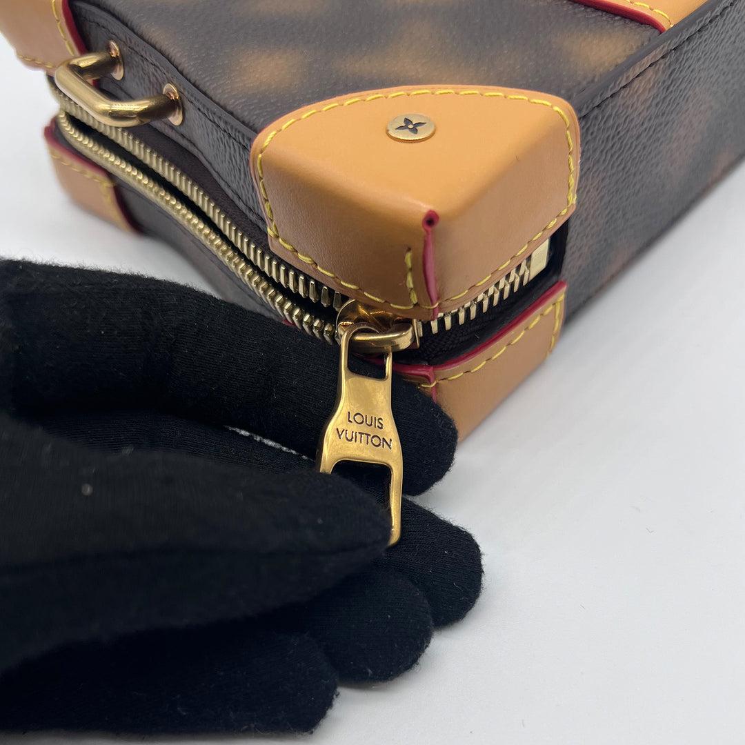 Raro baúl blando Louis Vuitton Monograma borroso Lienzo Herrajes dorados 4