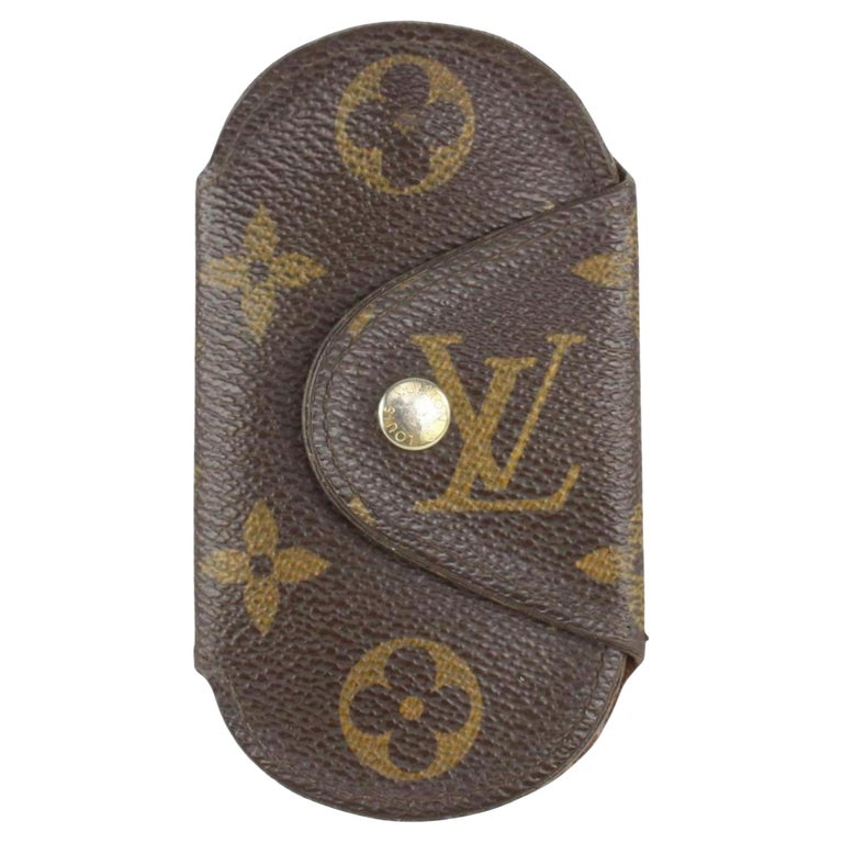 Louis Vuitton Rare Vintage Monogram Multicles Key Holder 1019lv18 at  1stDibs  louis vuitton key holder, louis vuitton vintage key holder,  vintage louis vuitton key holder