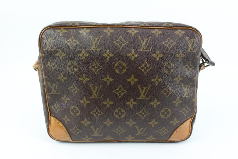 Louis Vuitton Ultra Rare Vintage Crossbody Bag 265lv28 For Sale at 1stDibs