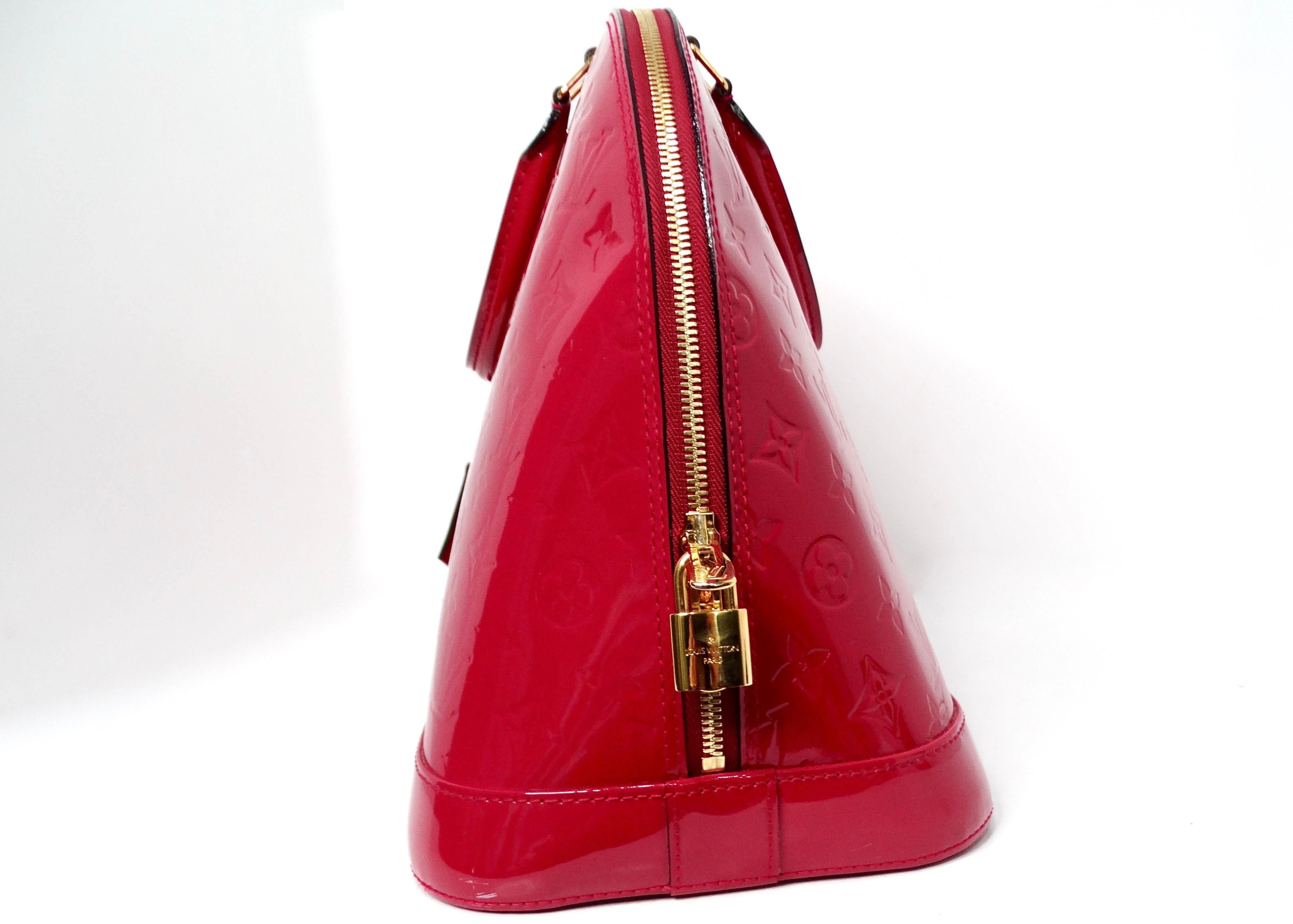 Louis Vuitton Rasberry Alma Monogram Vernis Patent Leather Handbag en venta 1