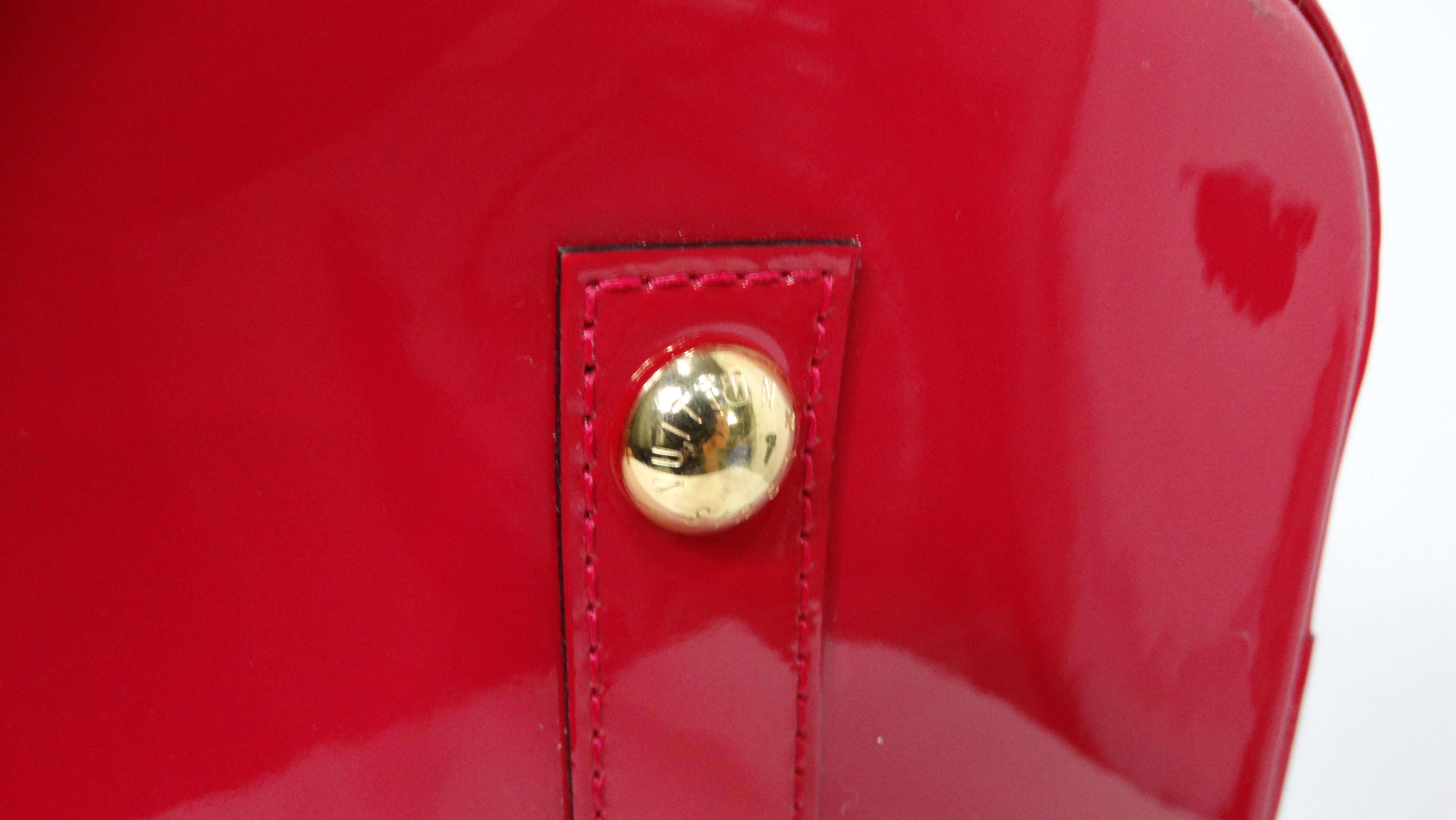 Louis Vuitton Rasberry Alma Monogram Vernis Patent Leather Handbag en venta 4