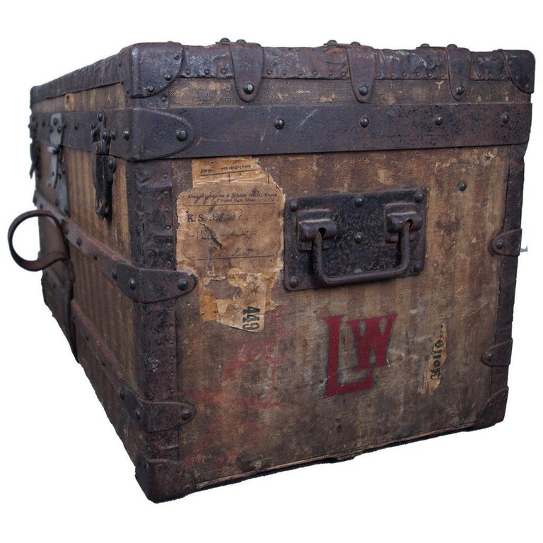 Louis Vuitton Rayee Striped Canvas Trunk, c.1876 For Sale 1