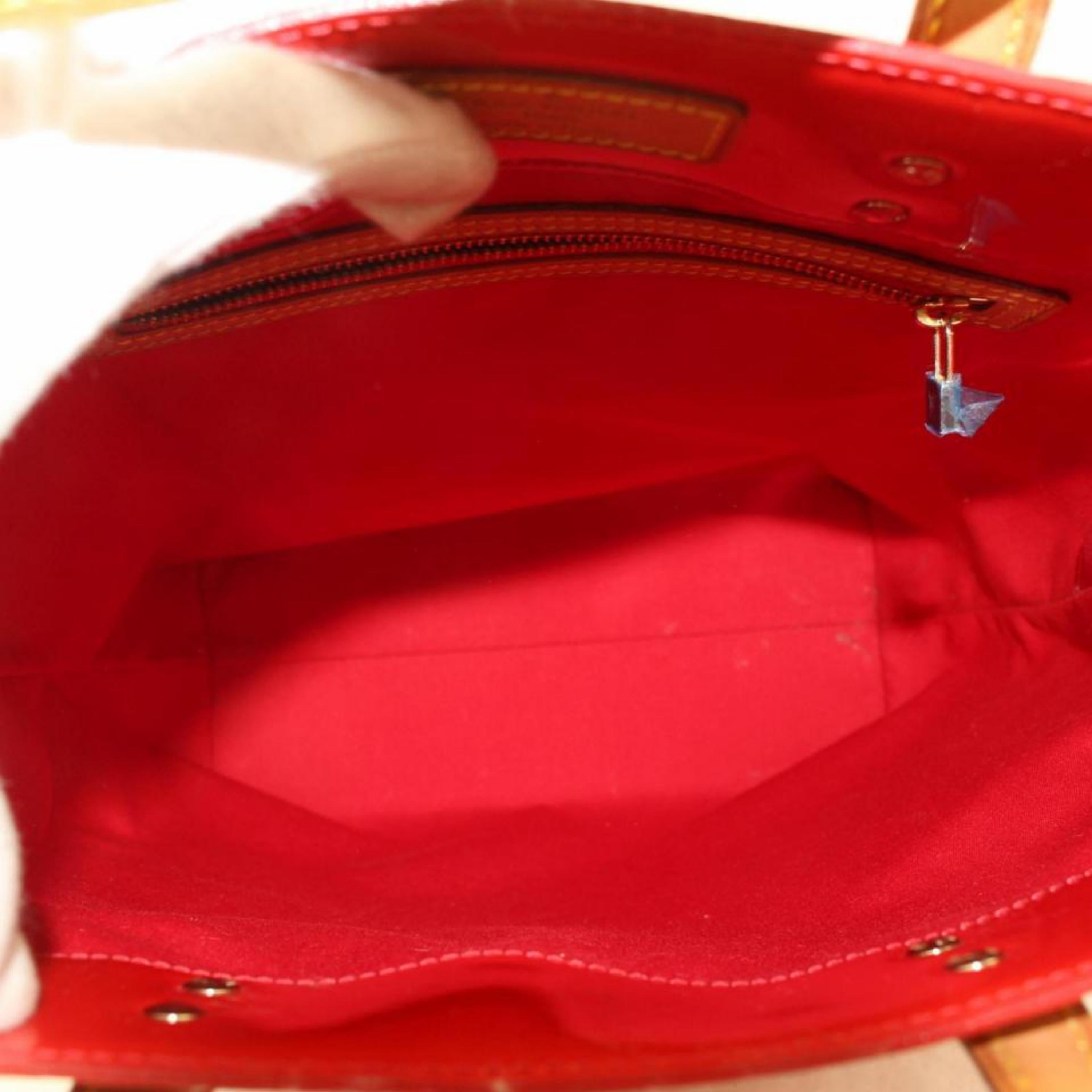 Louis Vuitton Reade Monogram Vernis Mm 869298 Red Patent Leather Tote In Good Condition For Sale In Forest Hills, NY