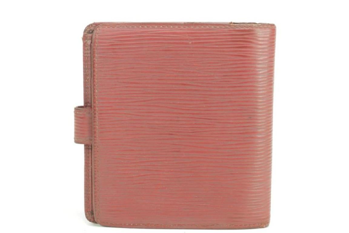 Louis Vuitton Red 39lk0109 Epi Compact Snap Wallet In Good Condition For Sale In Dix hills, NY