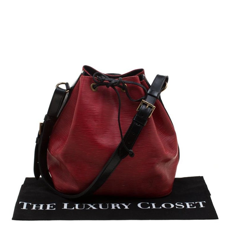 Louis Vuitton Red/Black Epi Leather Petit Noe Shoulder Bag For Sale at 1stdibs