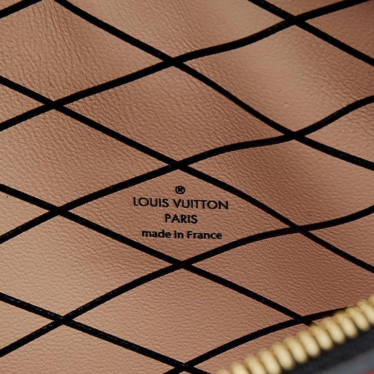 Louis Vuitton La Petite Malle Shoulder Bag in Red Epi Leather Black  ref.936032 - Joli Closet