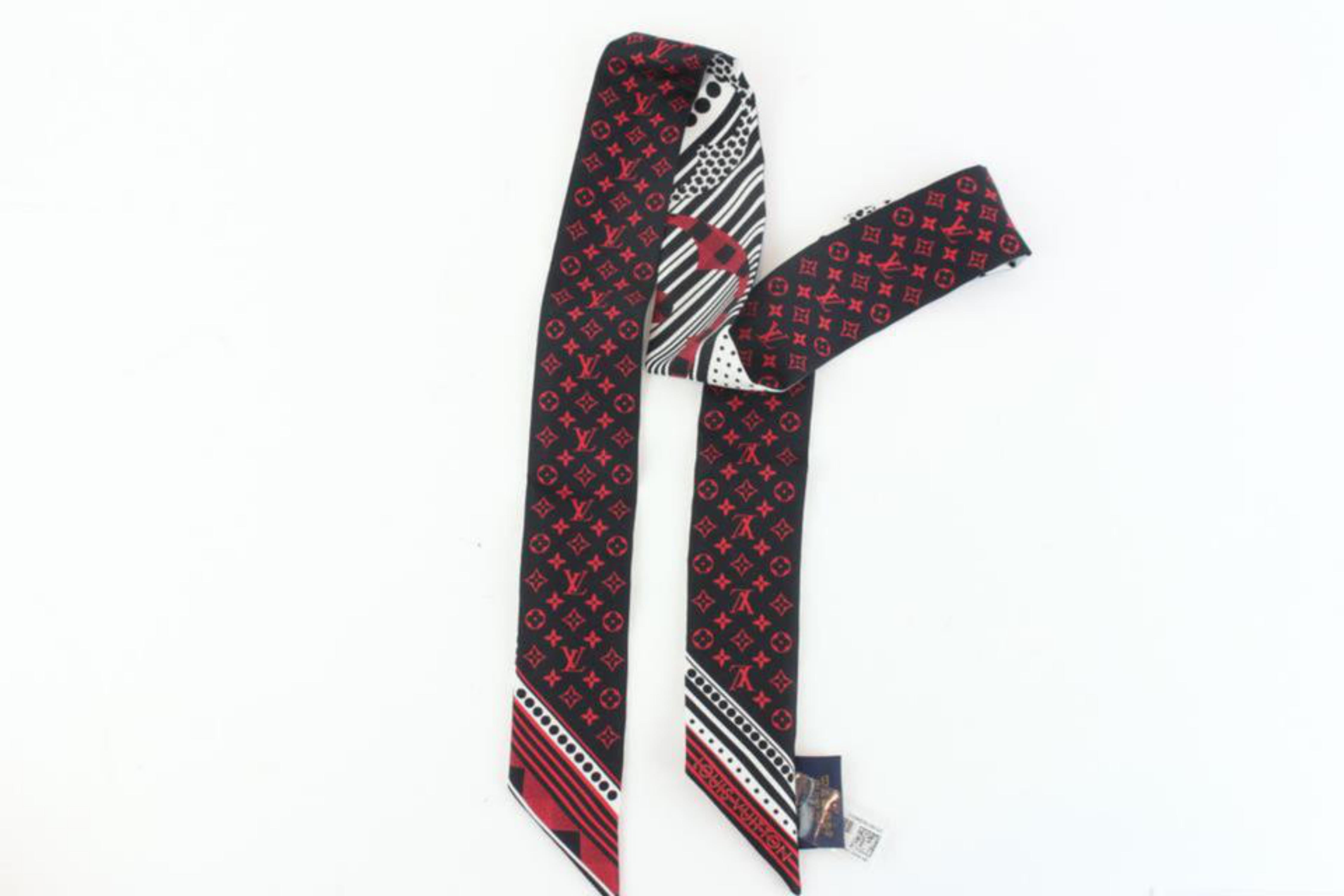 Louis Vuitton Red Black Rouge Monogram Bandeau Silk 4lz1102 Scarf/Wrap 868589 Sc In New Condition For Sale In Forest Hills, NY