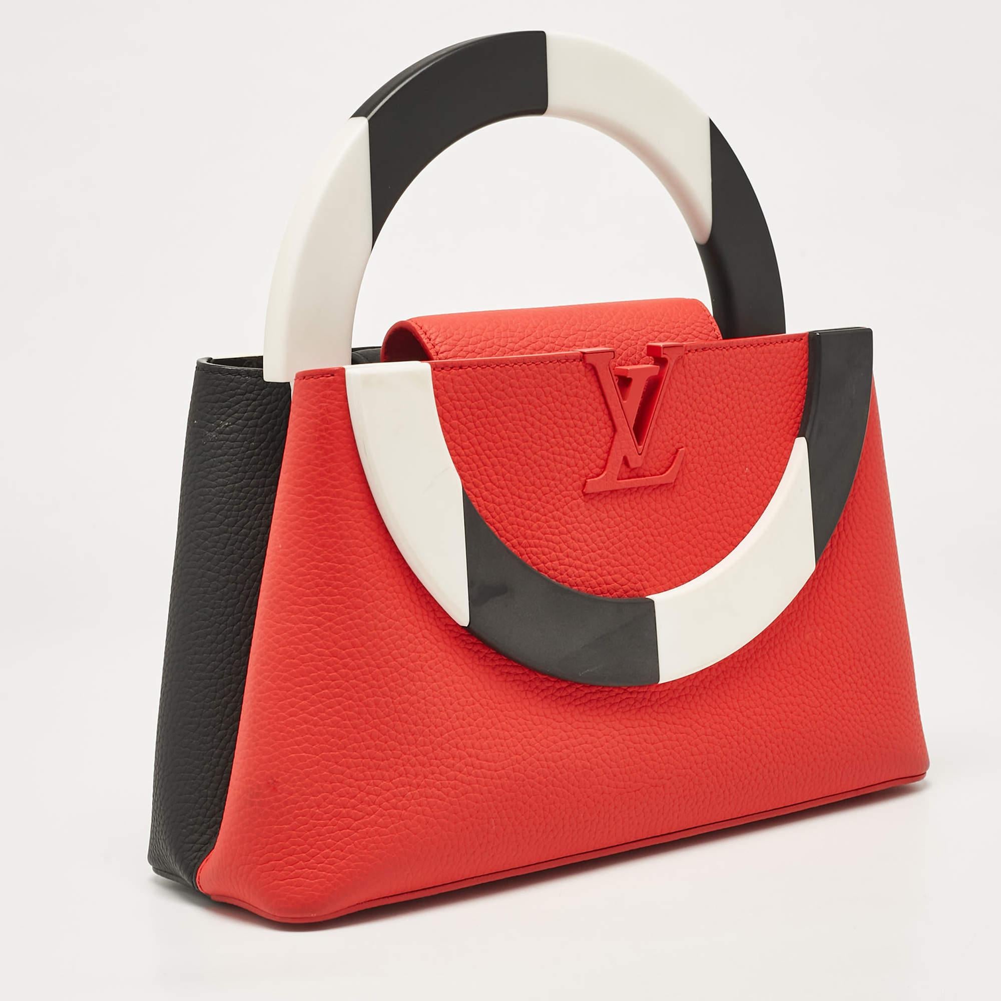 Louis Vuitton Red/Black Taurillon Leather Artycapucines MM Bag In Good Condition For Sale In Dubai, Al Qouz 2