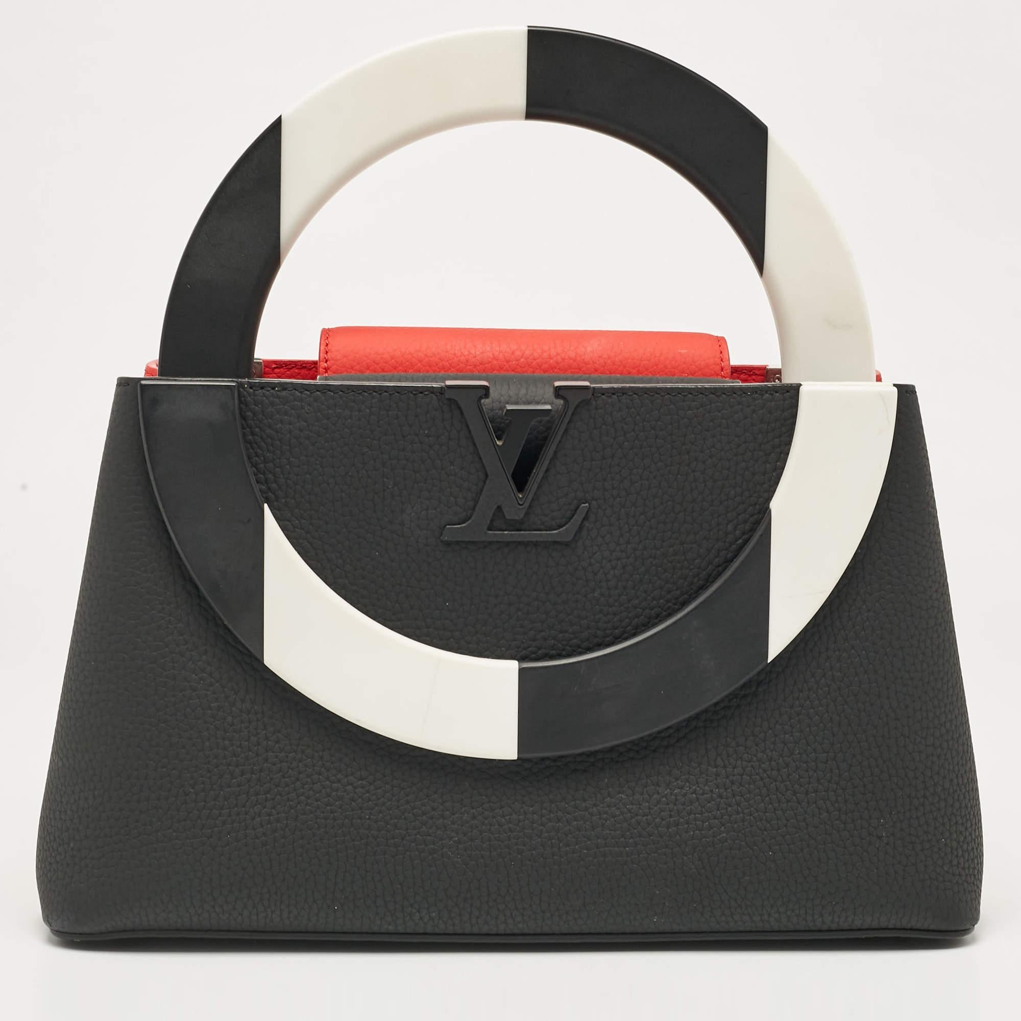 Women's Louis Vuitton Red/Black Taurillon Leather Artycapucines MM Bag For Sale