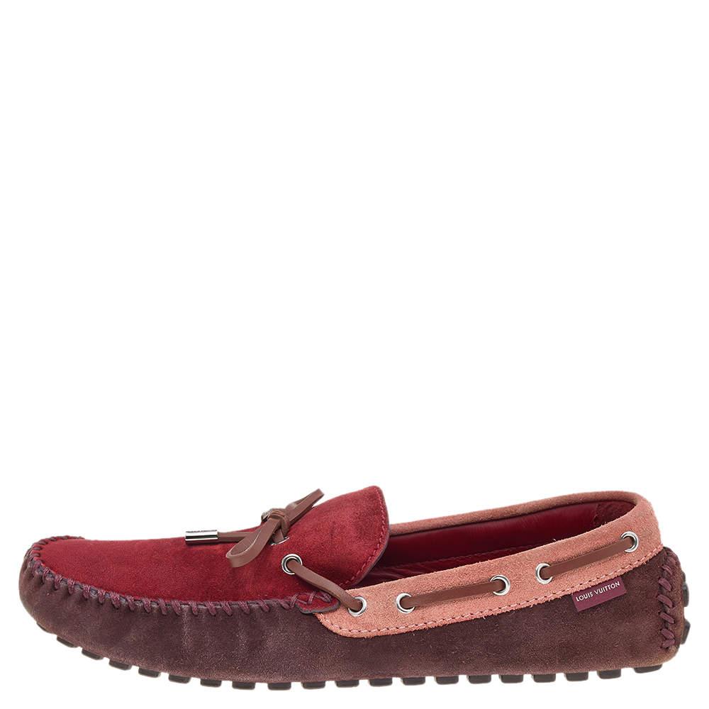 These loafers from the House of Louis Vuitton will grant you never-ending comfort and style. They are made from red-brown suede and leather on the exterior, with a bow accent perched on the vamps. They are made in a slip-on style and are very