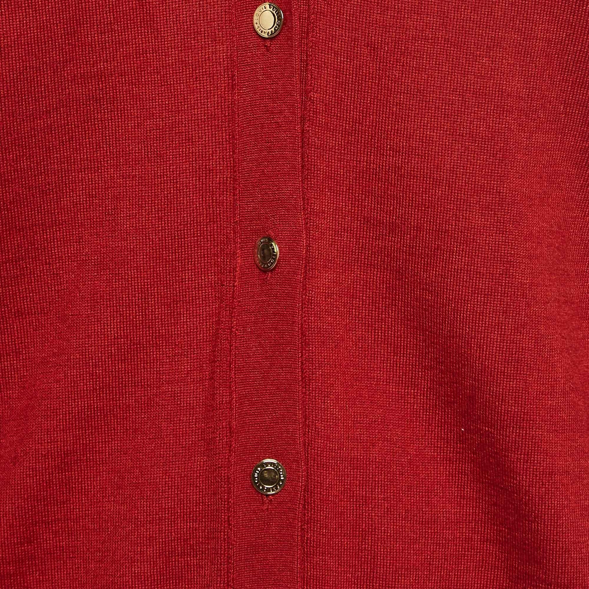Louis Vuitton Red Cashmere and Silk Knit Button Front Cardigan S In Good Condition For Sale In Dubai, Al Qouz 2
