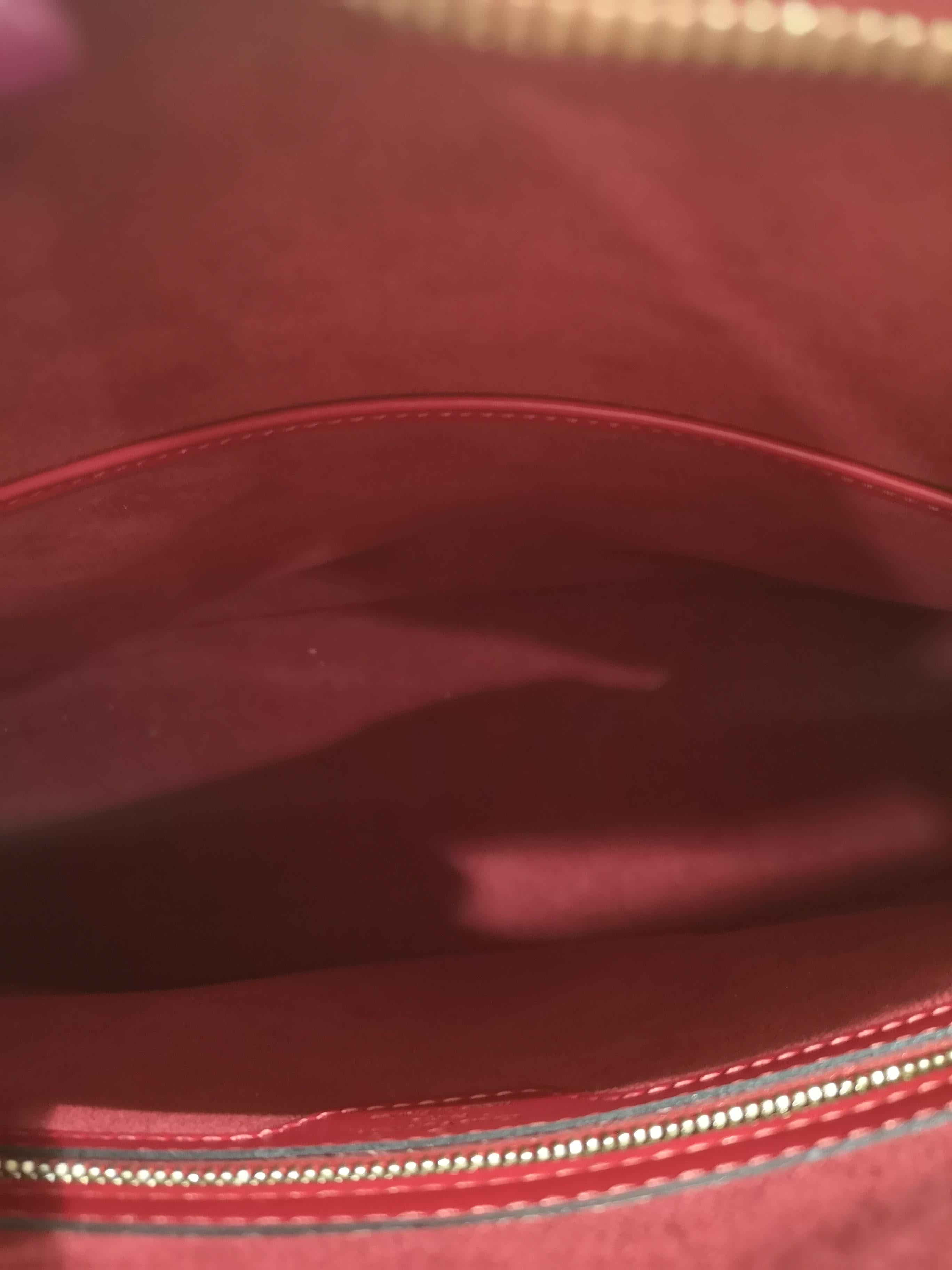 Louis Vuitton red epi alma shoulder shopper bag In Good Condition In Capri, IT