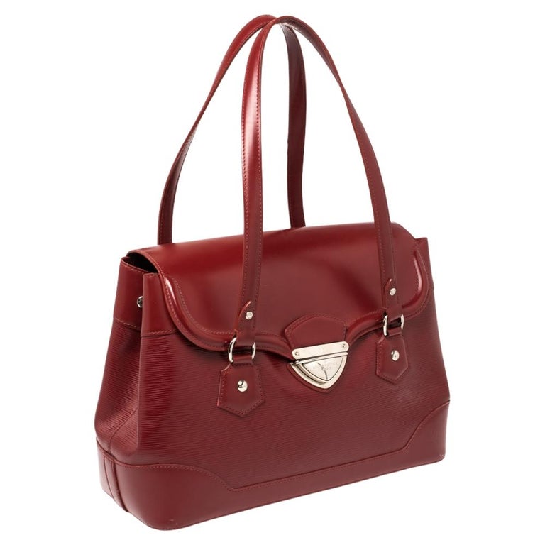 Louis Vuitton Red Epi Leather Bagatelle GM Bag In Good Condition For Sale In Dubai, Al Qouz 2
