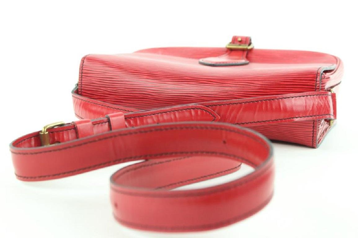 Louis Vuitton Red Epi Leather Cartouchiere Crossbody Bag 225lvs210 In Good Condition In Dix hills, NY