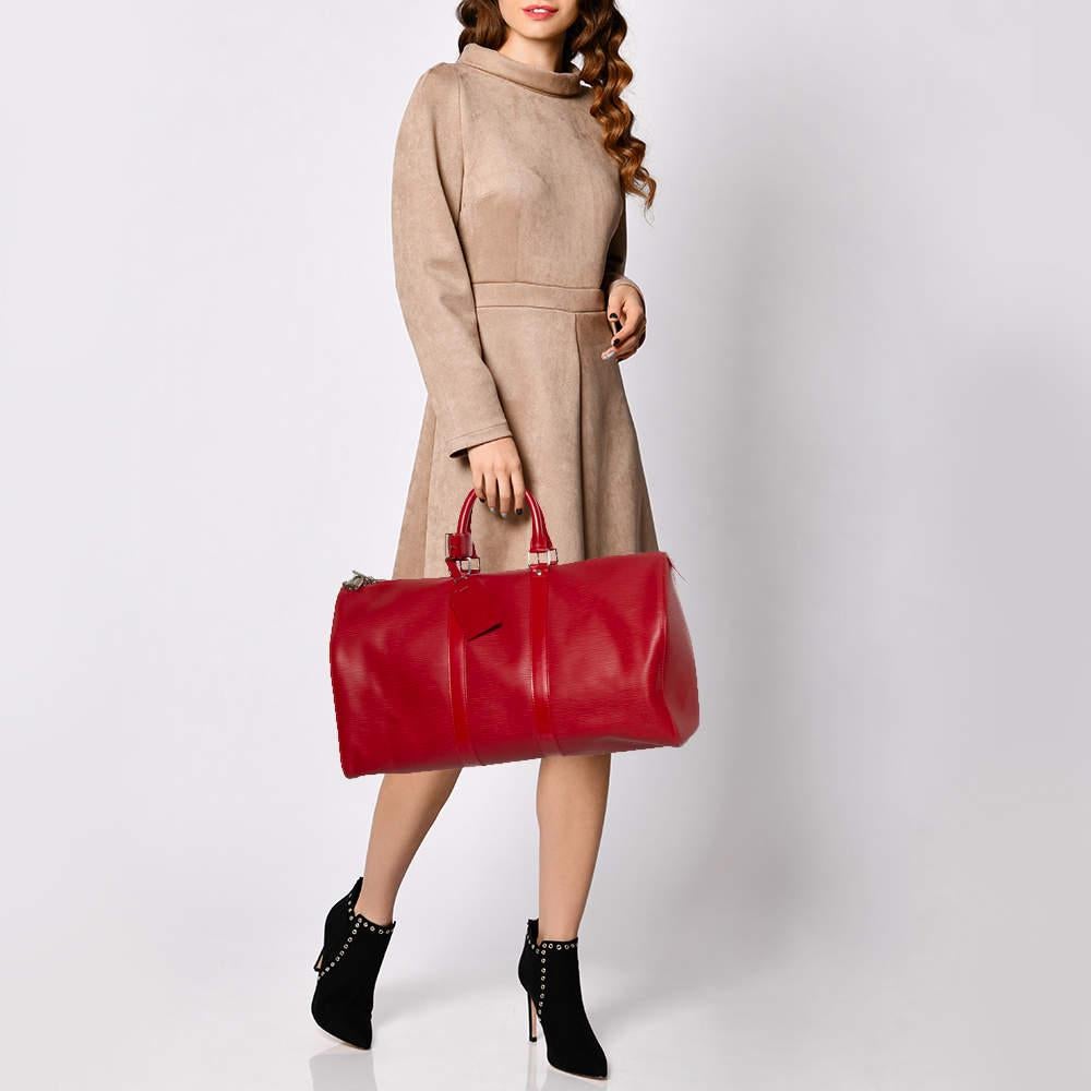 Rouge Louis Vuitton Keepall en cuir épi rouge 45 en vente