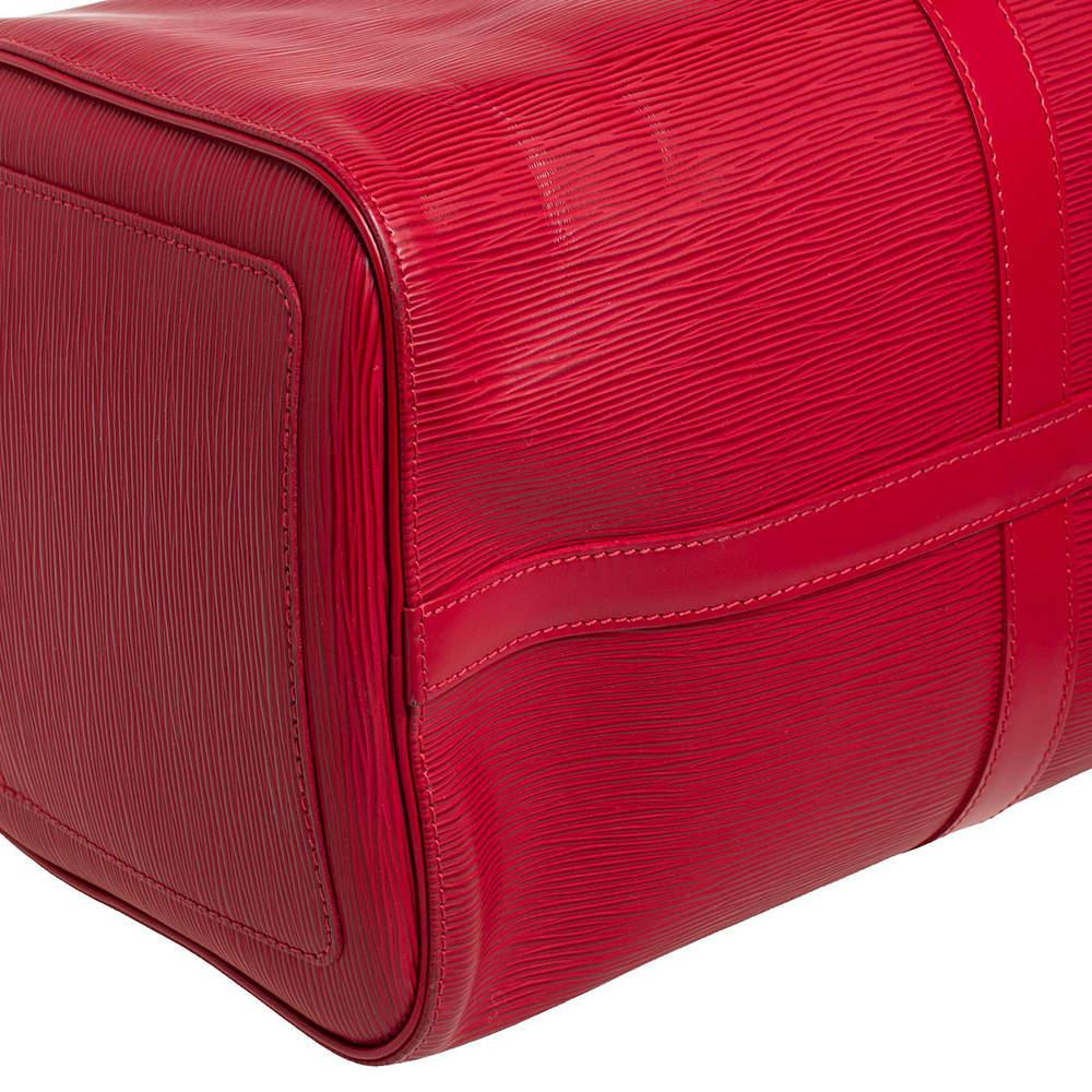 Louis Vuitton Keepall en cuir épi rouge 45 en vente 3