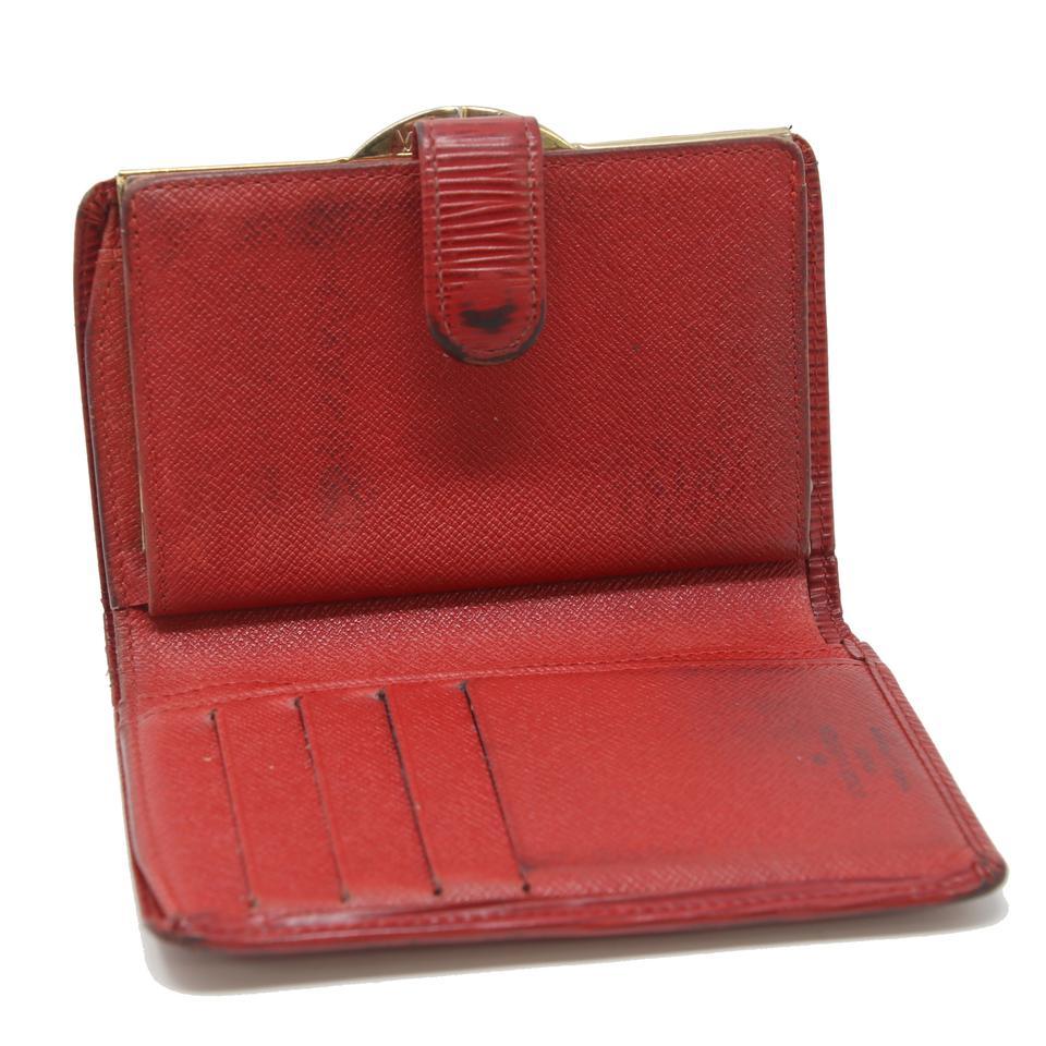 Louis Vuitton Red EPI Leather Kisslock Snap Bi-Fold Wallet LV-W0930P-0391 In Good Condition For Sale In Downey, CA