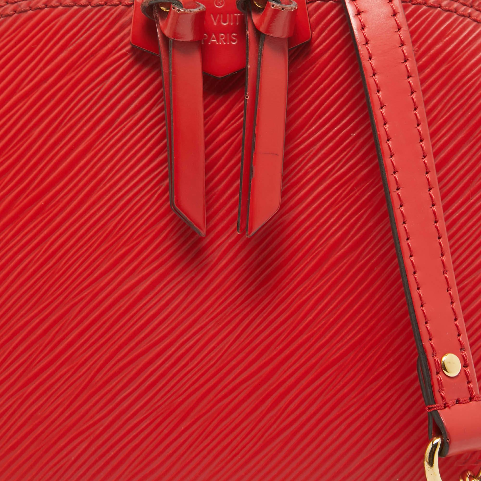 Louis Vuitton mini sac Alma en cuir épi rouge 1