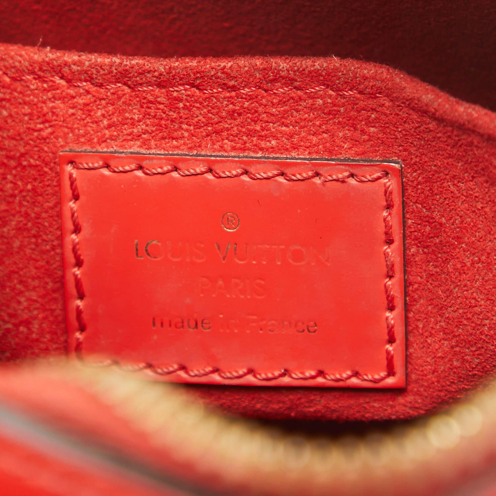 Louis Vuitton mini sac Alma en cuir épi rouge 4