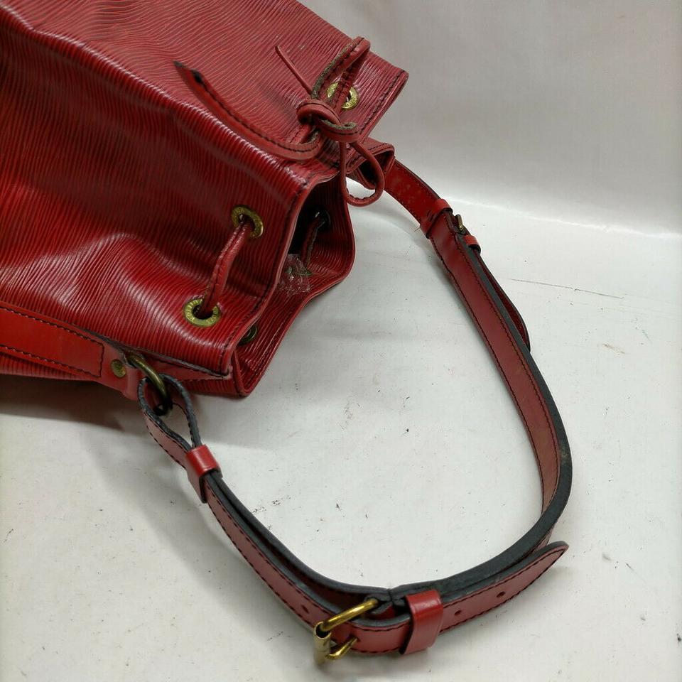 Louis Vuitton Red Epi Leather Noe GM Drawstring Bucket hobo Bag 863261 4