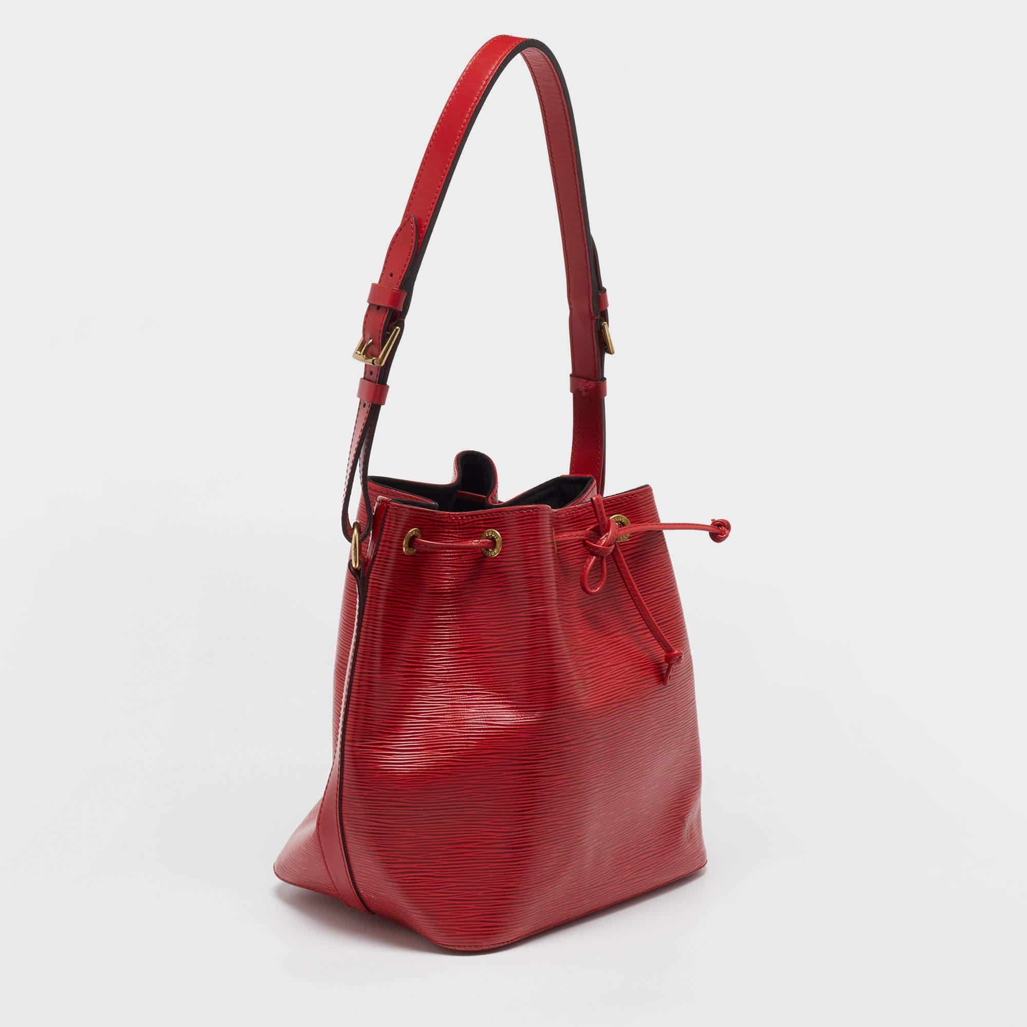 Louis Vuitton Red Epi Leather Petit Noe Bag In Good Condition In Dubai, Al Qouz 2