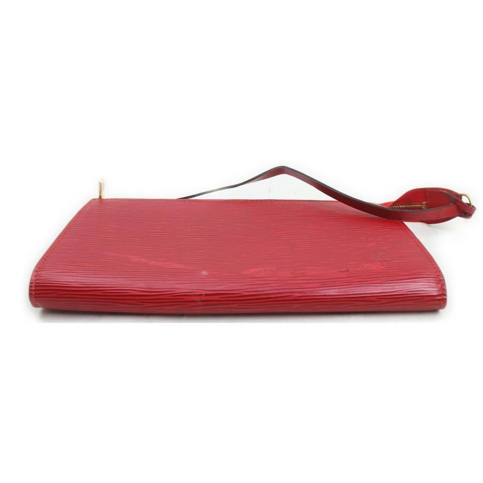 Louis Vuitton Red Epi Leather Pochette Accessories Wristlet Clutch Bag 862093 For Sale 2