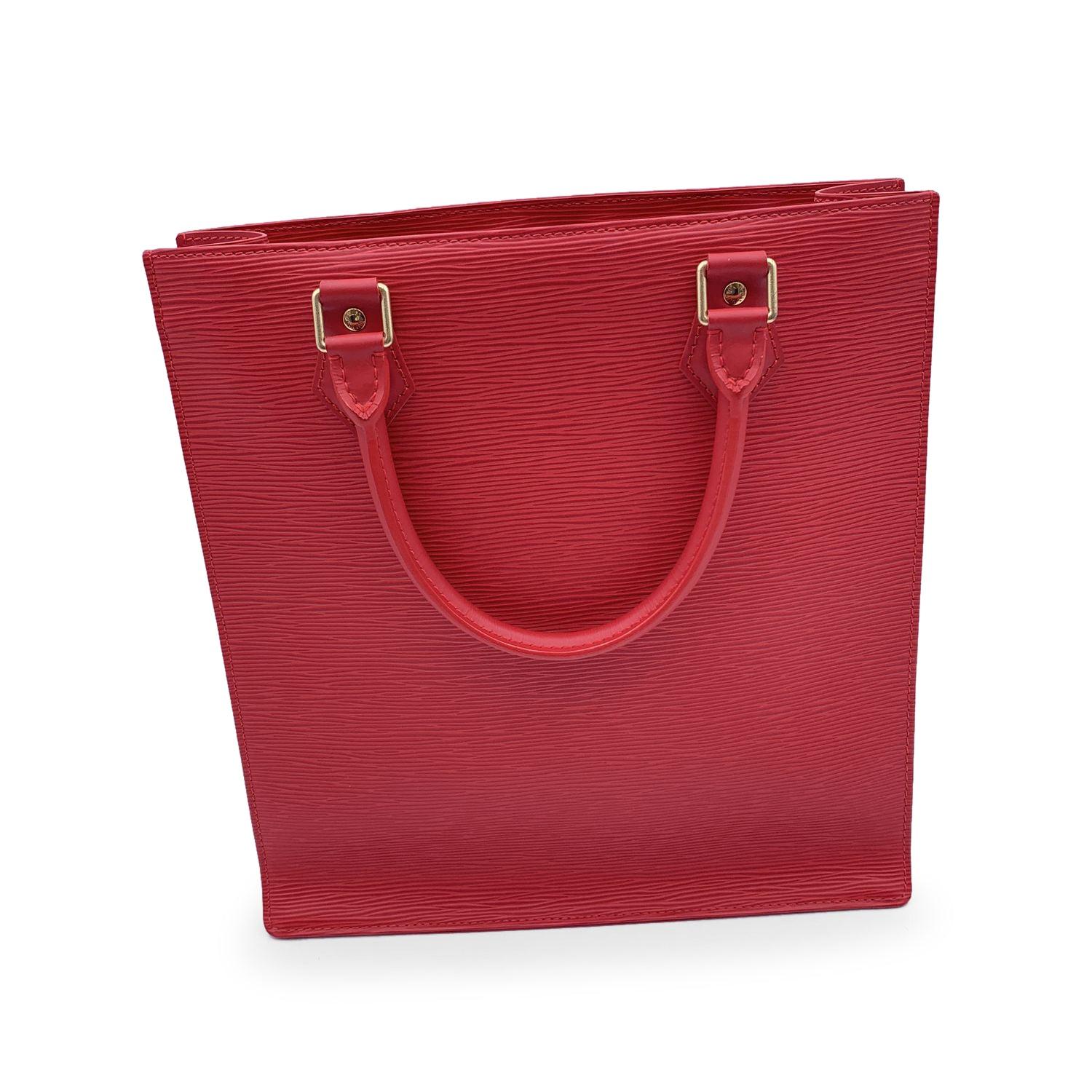 Louis Vuitton Red Epi Leather Sac Plat PM Tote Shopping Bag M5274E In Excellent Condition For Sale In Rome, Rome